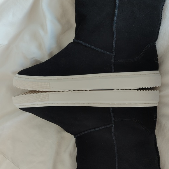 UGG Alameda Cuffable Trainer Boot Suede Shearling Black - Picture 9 of 11